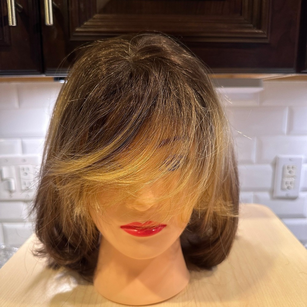 Midway Wig NWOT
